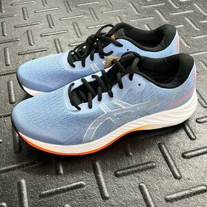 NWT asics Gel-Excite 9 - size 10